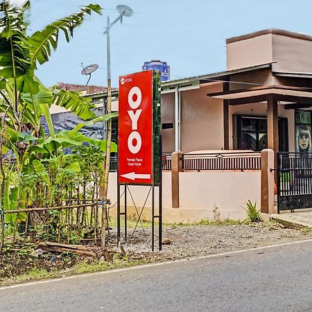 Pameungpeuk  Oyo 91334 Permata Papua Guest House מראה חיצוני תמונה