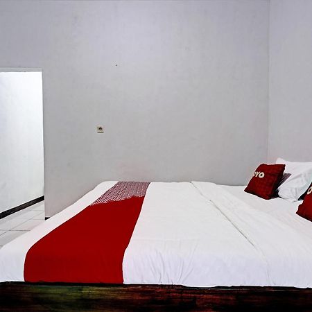 Pameungpeuk  Oyo 91334 Permata Papua Guest House מראה חיצוני תמונה