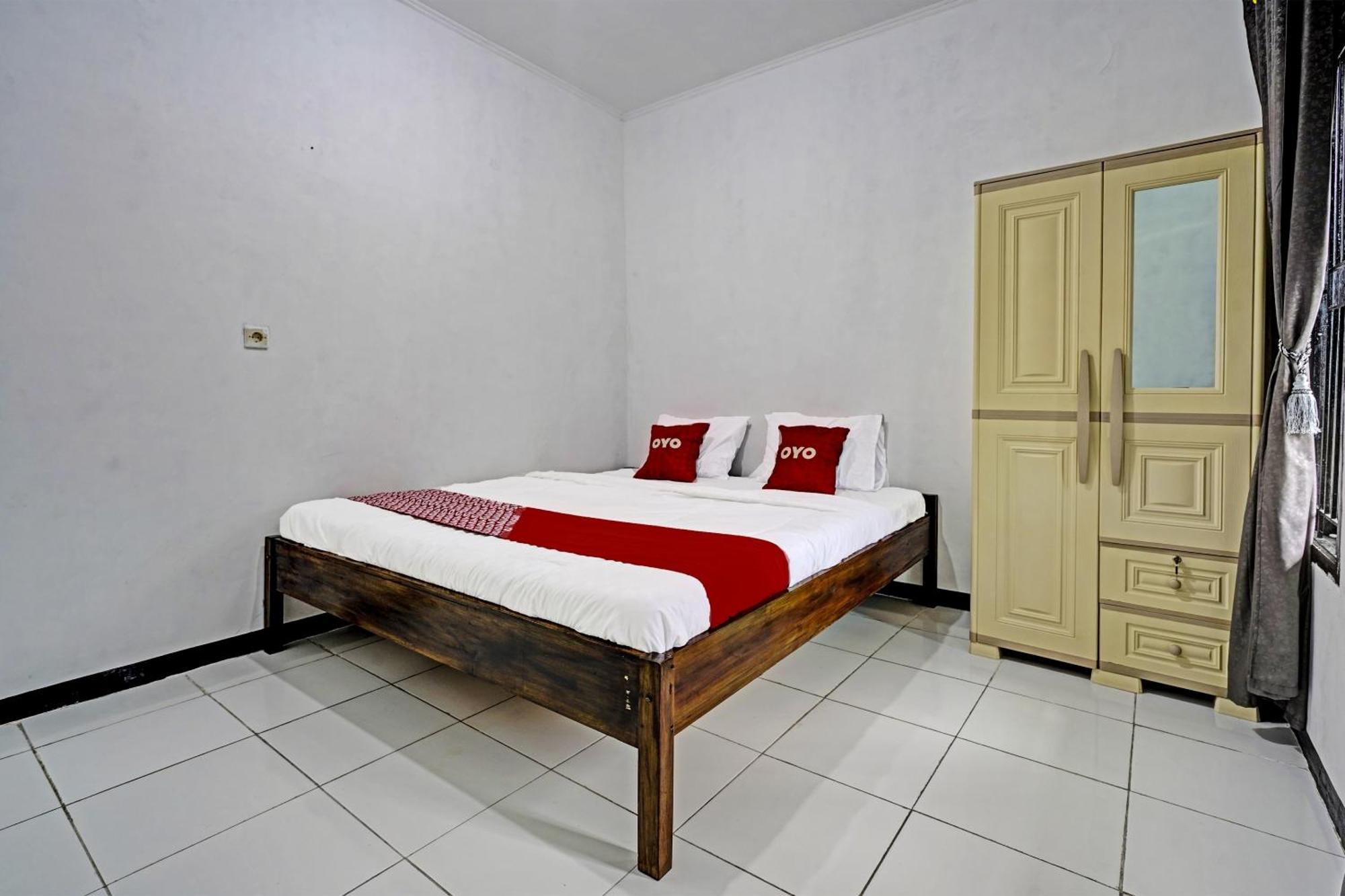 Pameungpeuk  Oyo 91334 Permata Papua Guest House מראה חיצוני תמונה