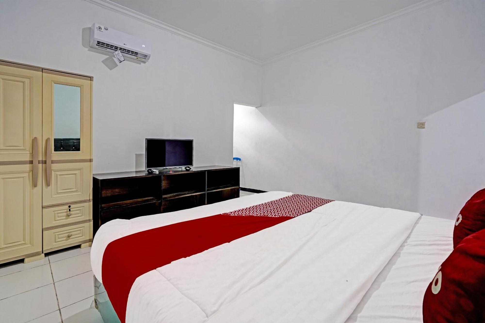 Pameungpeuk  Oyo 91334 Permata Papua Guest House מראה חיצוני תמונה
