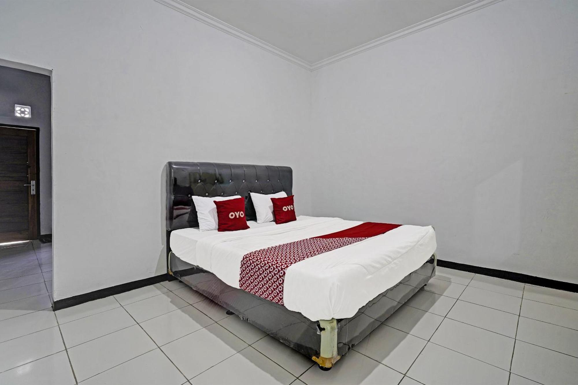 Pameungpeuk  Oyo 91334 Permata Papua Guest House מראה חיצוני תמונה