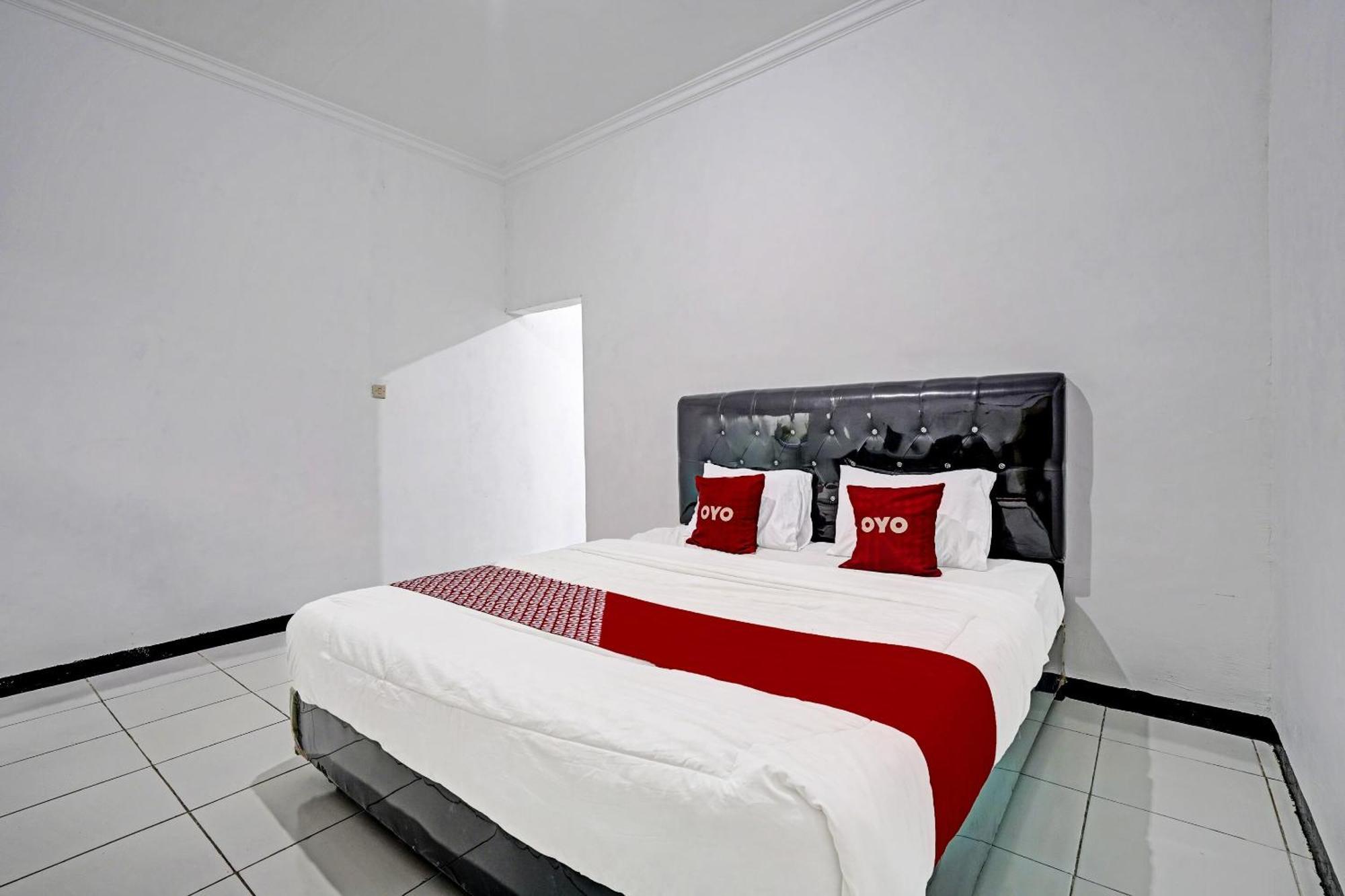 Pameungpeuk  Oyo 91334 Permata Papua Guest House מראה חיצוני תמונה