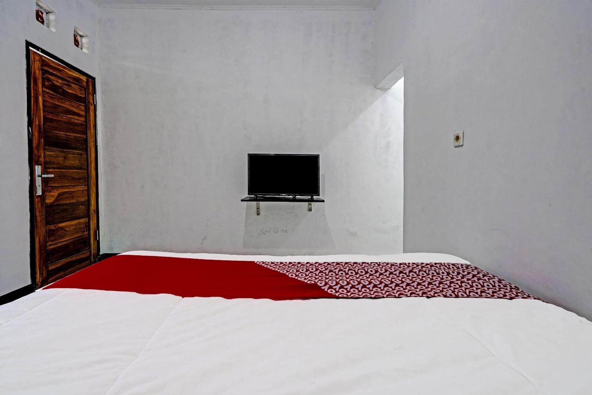 Pameungpeuk  Oyo 91334 Permata Papua Guest House מראה חיצוני תמונה