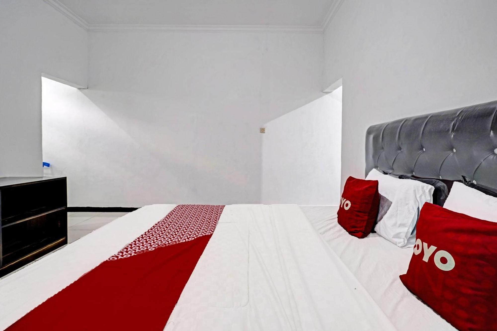 Pameungpeuk  Oyo 91334 Permata Papua Guest House מראה חיצוני תמונה