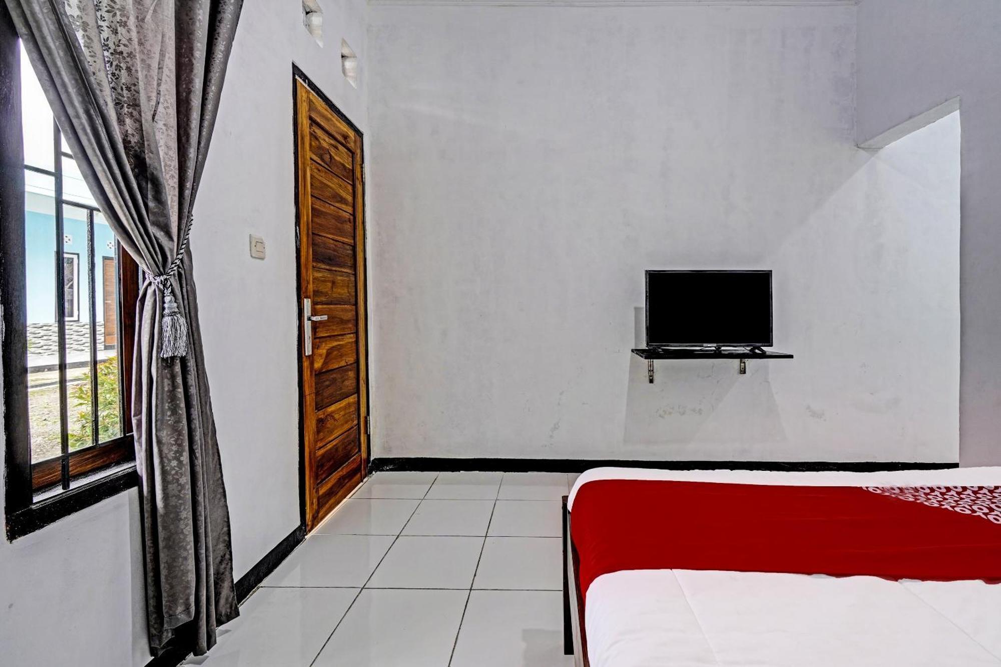 Pameungpeuk  Oyo 91334 Permata Papua Guest House מראה חיצוני תמונה