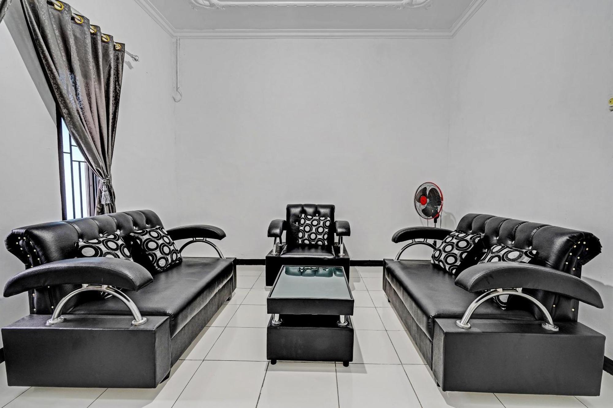 Pameungpeuk  Oyo 91334 Permata Papua Guest House מראה חיצוני תמונה